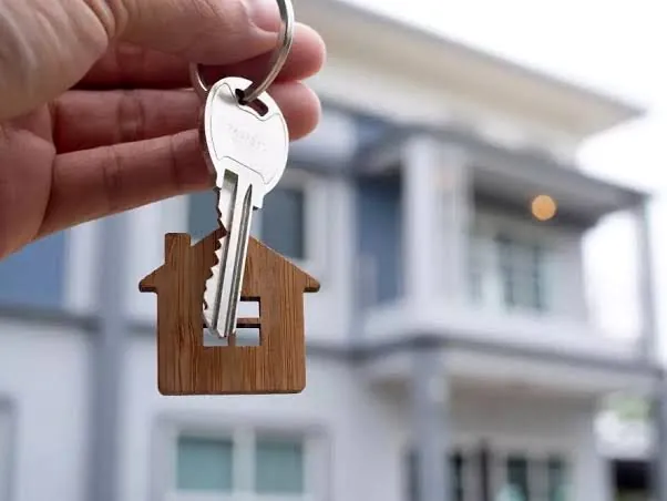 Entrega de llaves de vivienda terminada
